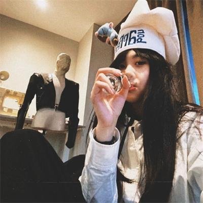 正打歪着